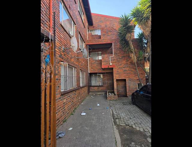 1 BEDROOM APARTMENT FOR SALE IN TURFFONTEIN